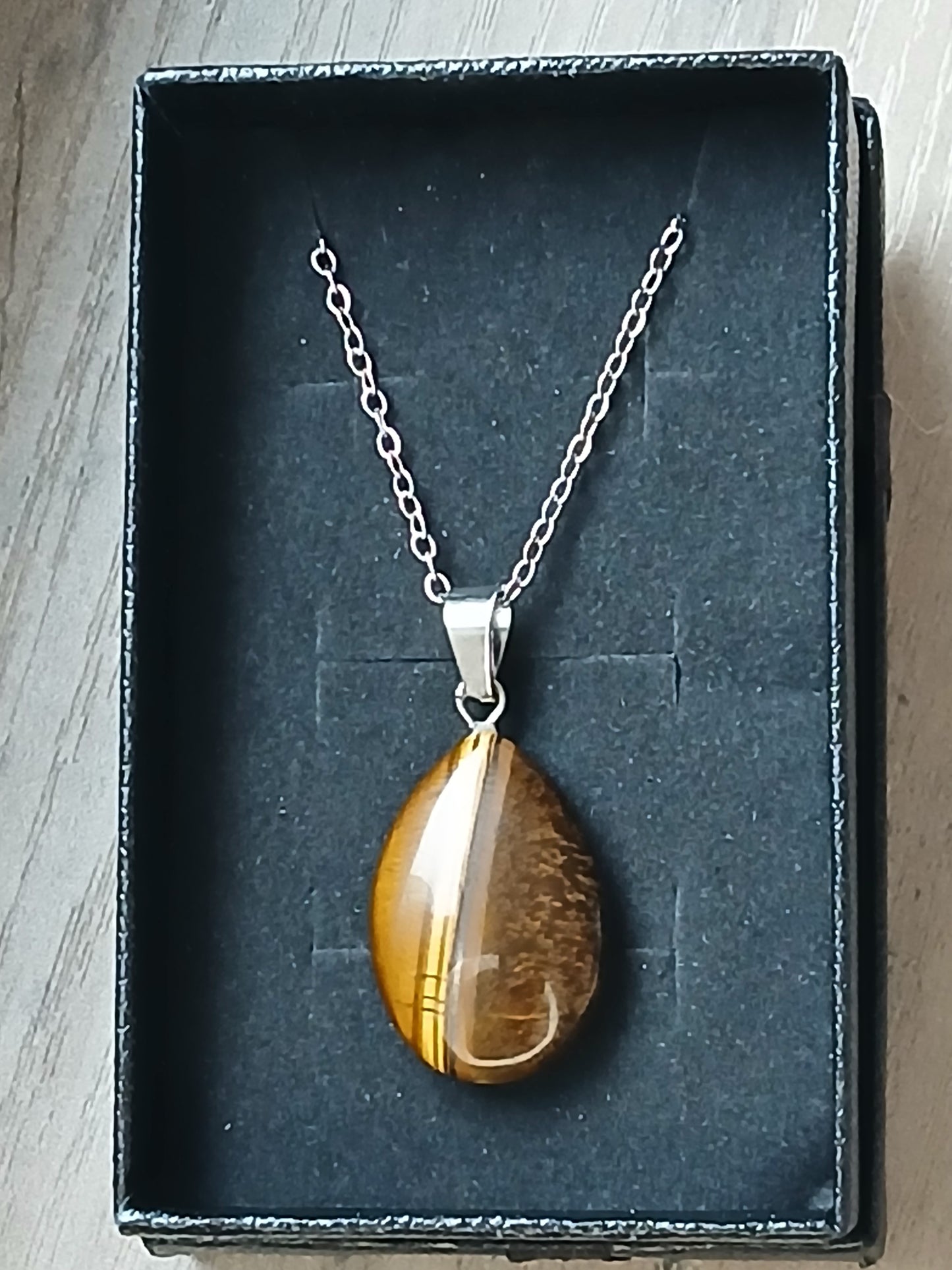 Golden teardrop