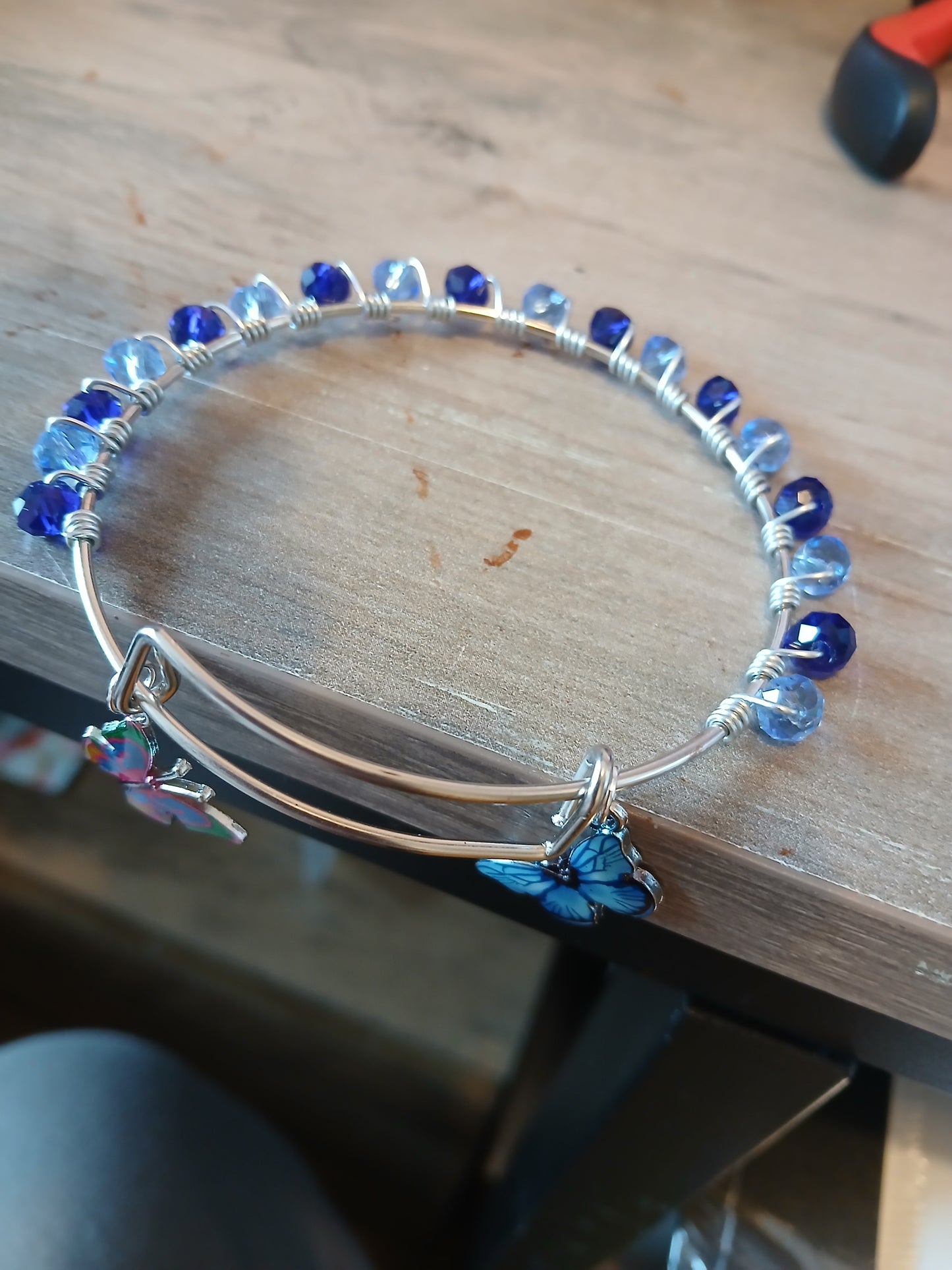 Expanding bracelet