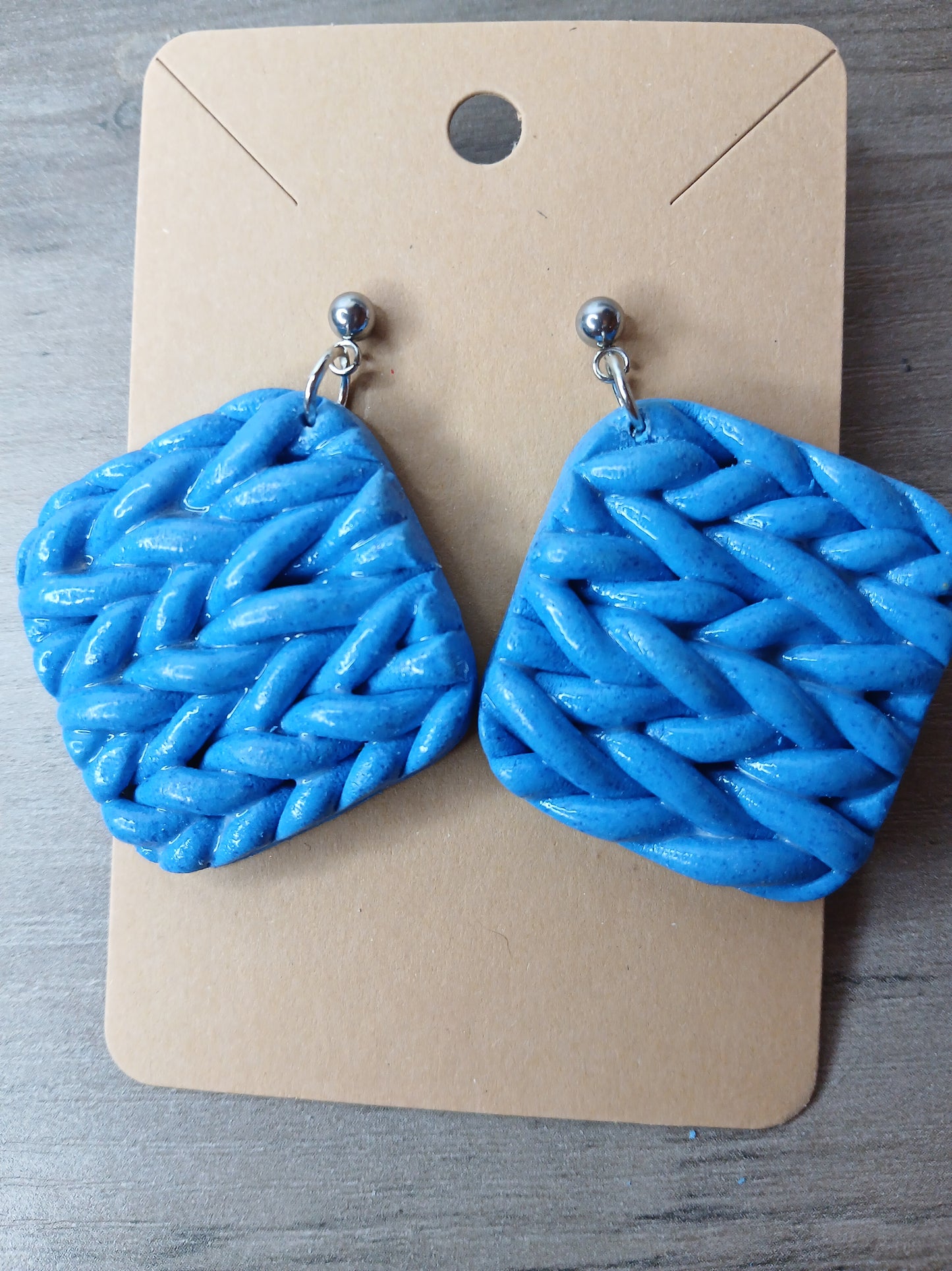 Square knitting