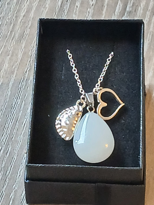 White 3 charm