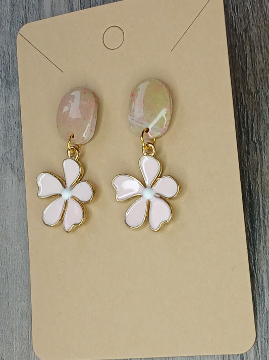 Sand grain dangle
